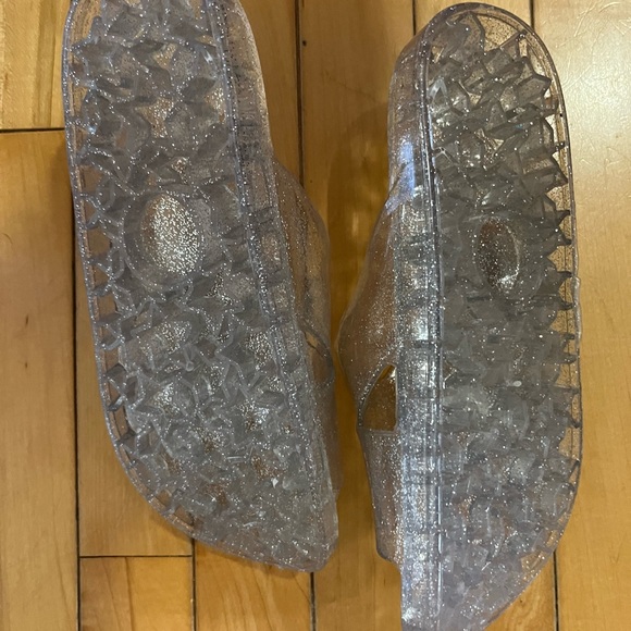 Translucent with sparkle - Picture 2 of 2